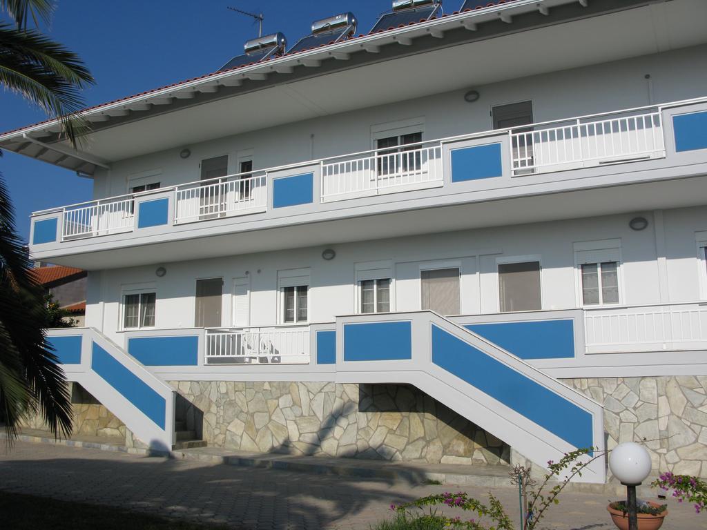 Seaview Aparthotel ネア・ポティダイア エクステリア 写真
