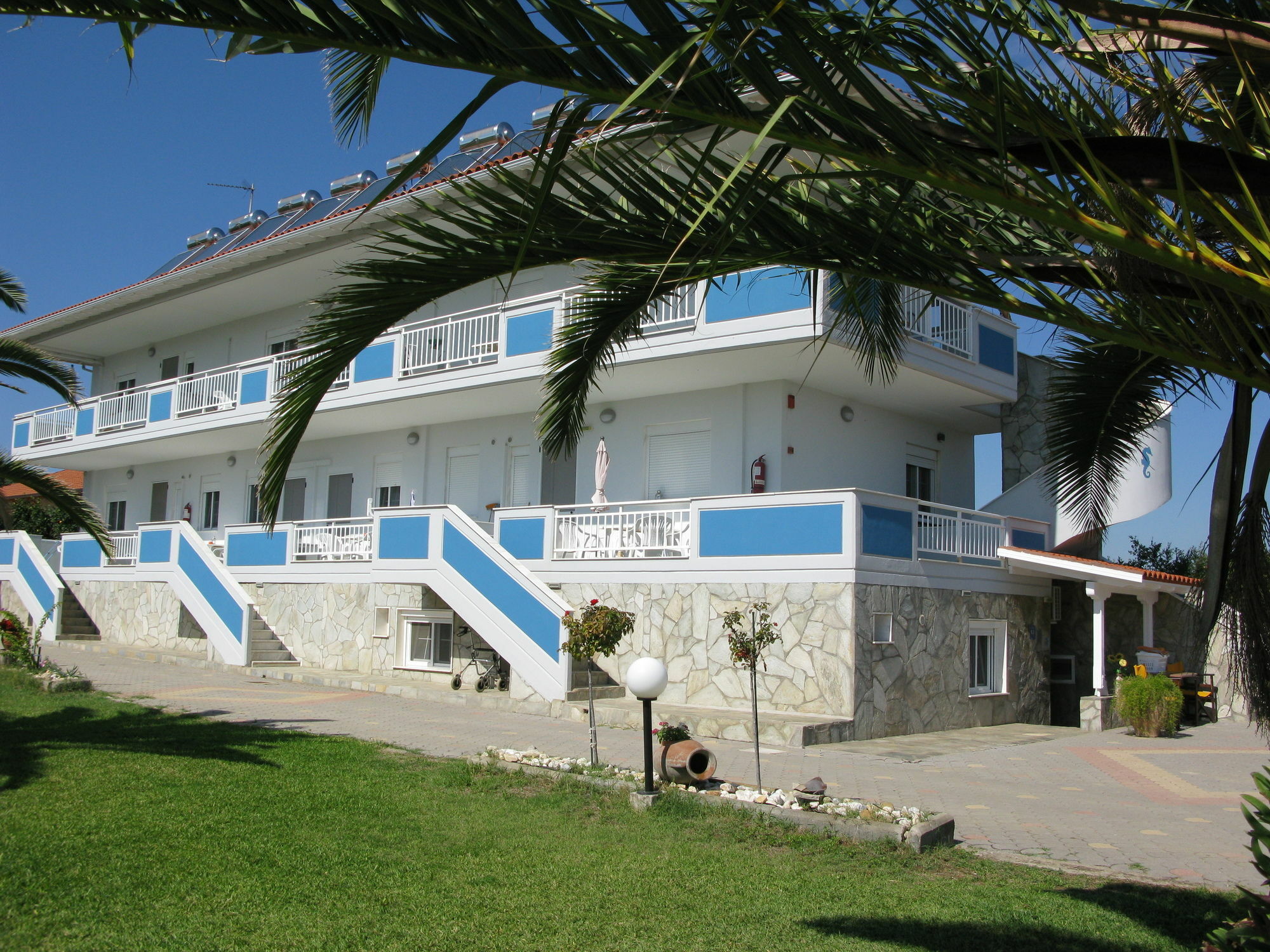 Seaview Aparthotel ネア・ポティダイア エクステリア 写真